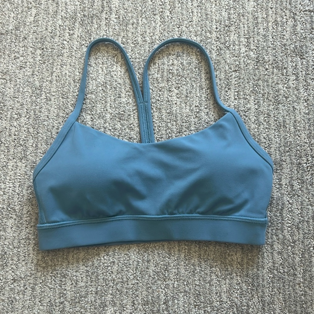 Lululemon Flow Y Bra Nulu, size 4